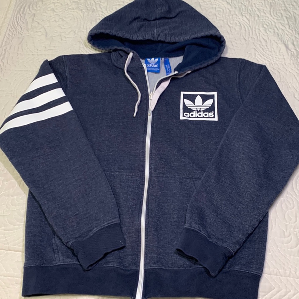 Ladies/ unisex Adidas Size Medium hoodie in excellent condition. Barely worn.